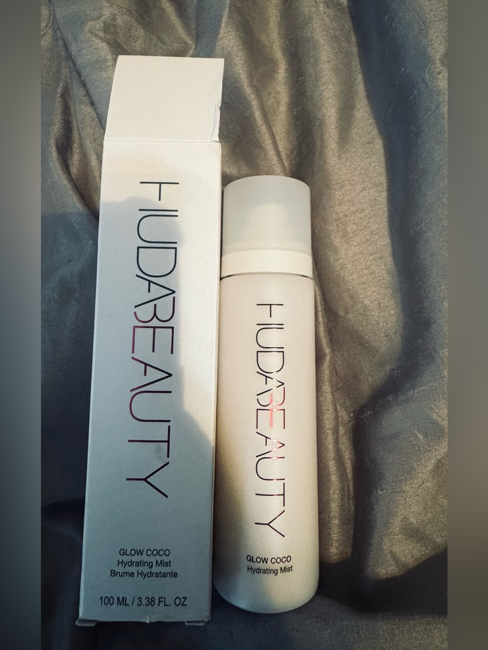 HUDA BEAUTY Glow Coco Hydrating Mist - White